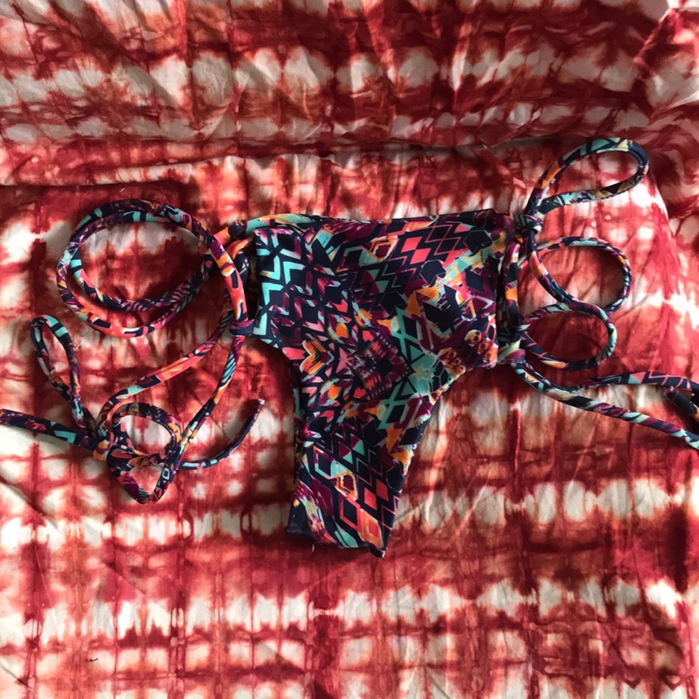 cheeky bikini bottoms